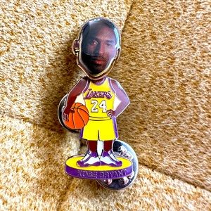 Kobe Bryant pin. Head is separate piece